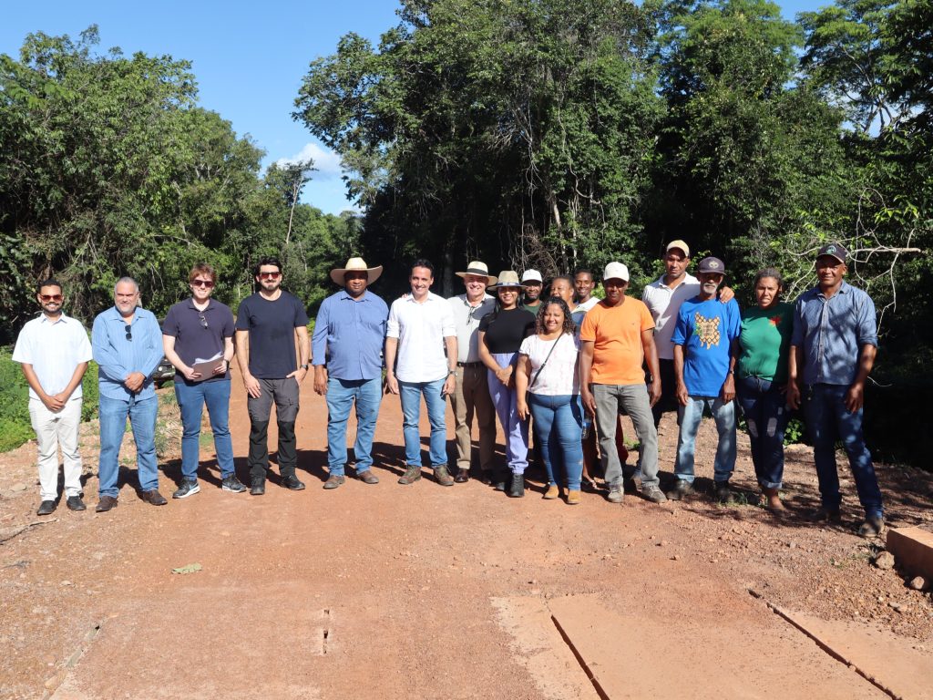 Comitiva da PGE na divisa entre Goiás e Tocantins