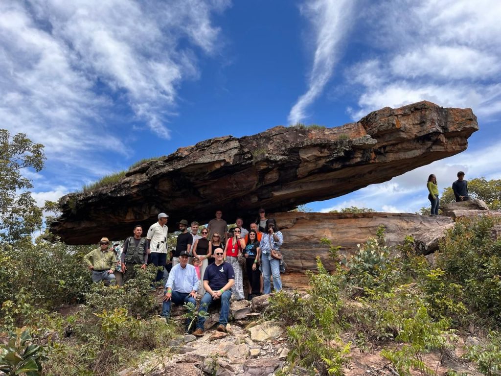 EMBAIXADORES NO ENTORNO