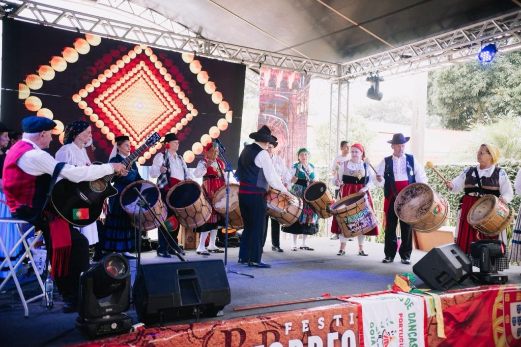 Apresentação artística no Festival Tordesilhas
