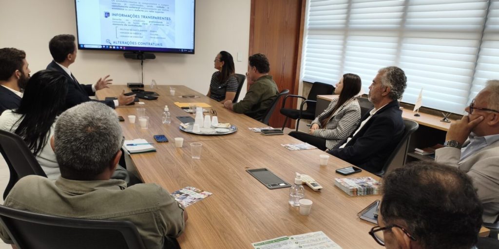 Procon reúne-se com Cetur-GO para orientar sobre direitos do consumidor durante MotoGP