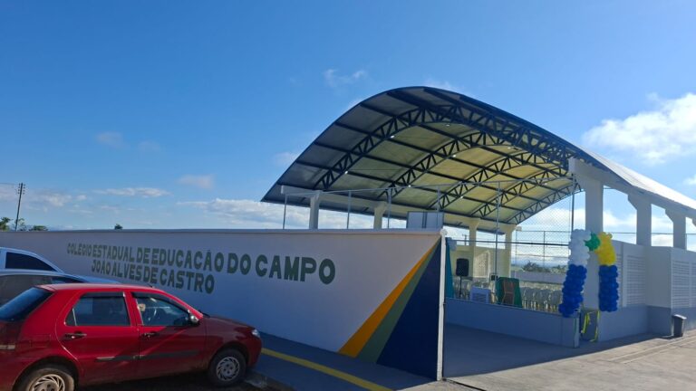 Escola em Trajanópolis