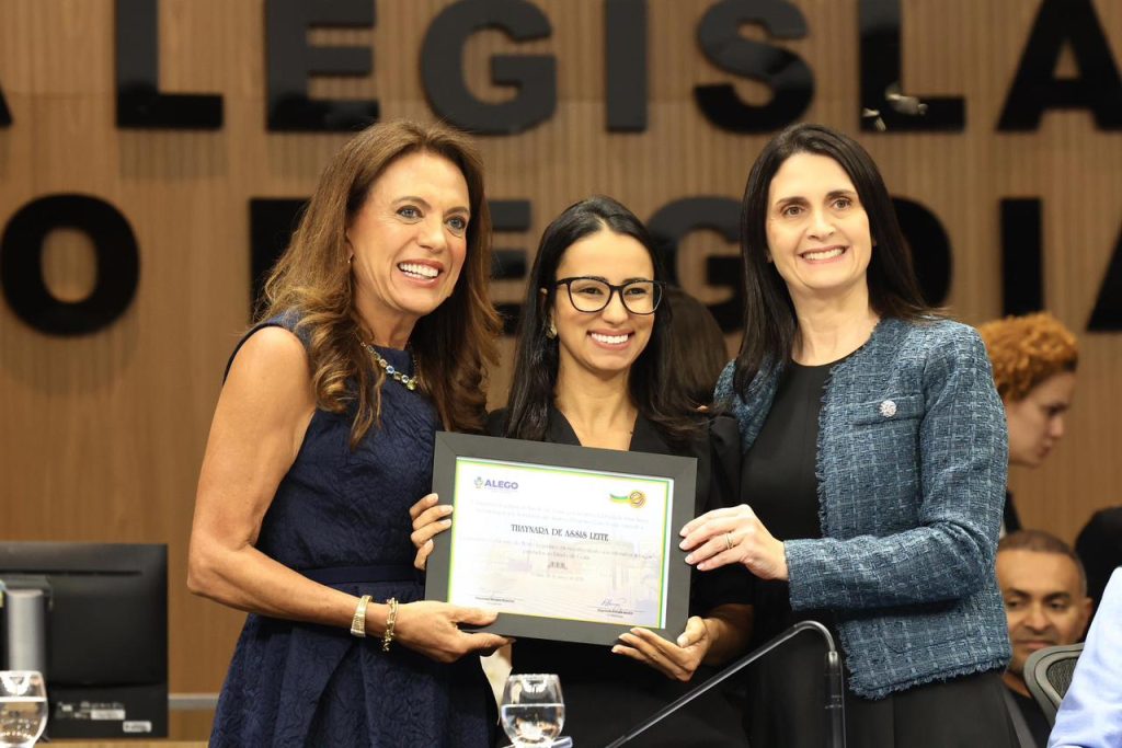 Alego homenageia atuação de servidores no Goiás Social