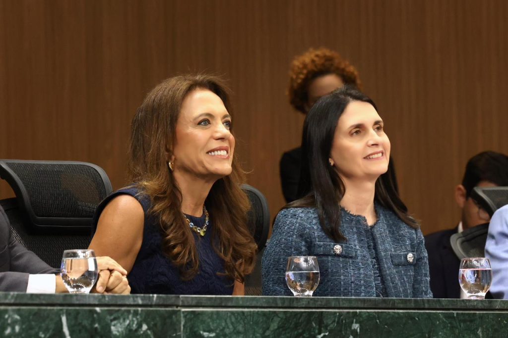 Alego homenageia atuação de servidores no Goiás Social