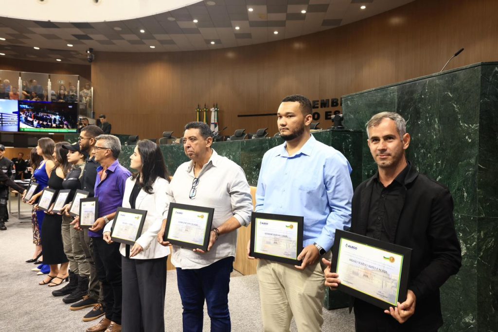 Alego homenageia atuação de servidores no Goiás Social
