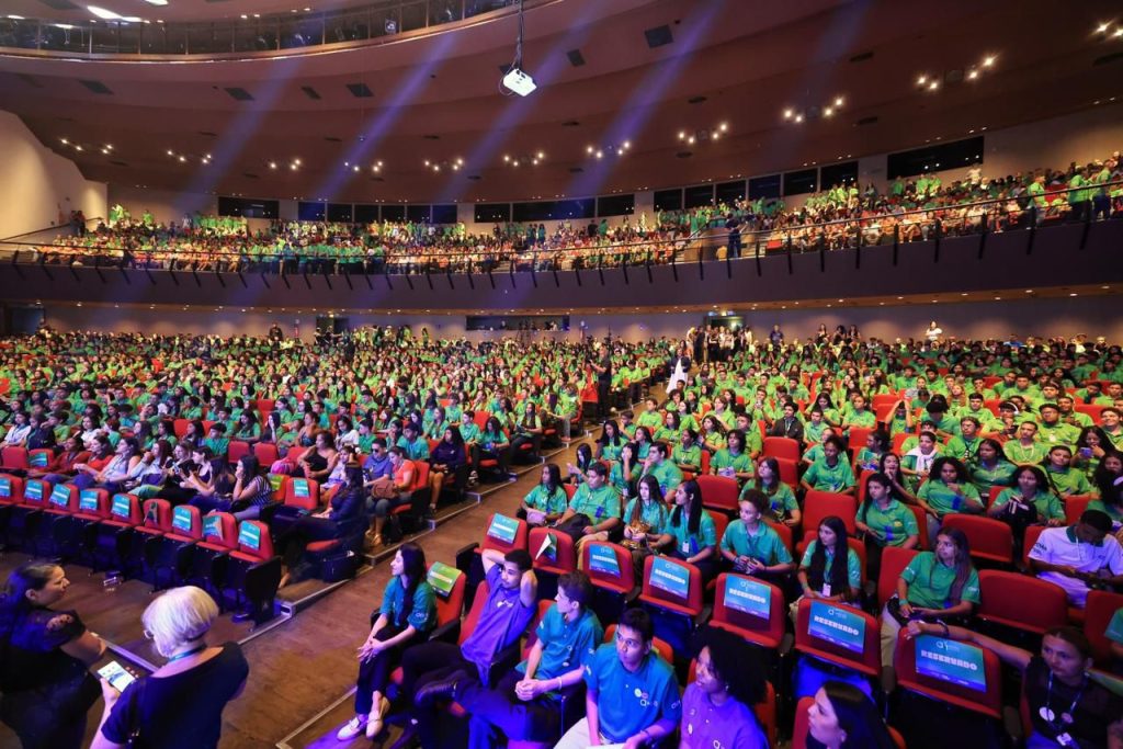 Governo de Goiás recepciona novos jovens do Aprendiz do Futuro