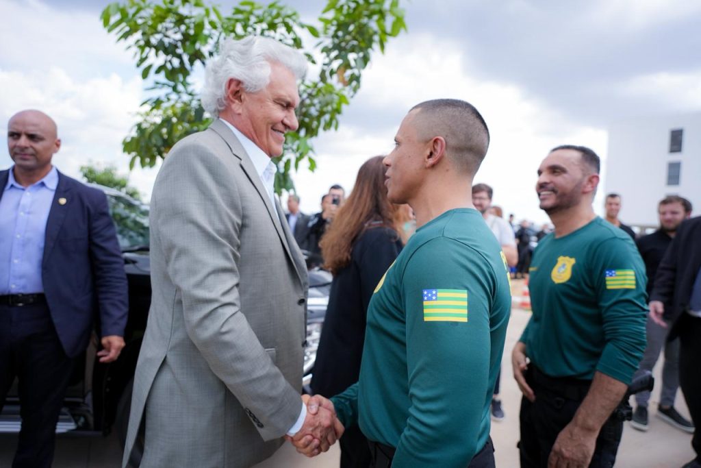 Governador ministra aula magna do primeiro curso de pós-graduação em Execução de Polícia Penal