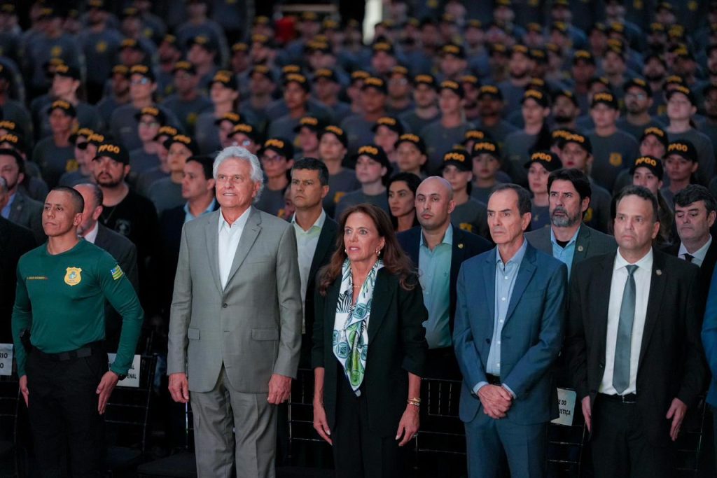 Governador ministra aula magna do primeiro curso de pós-graduação em Execução de Polícia Penal