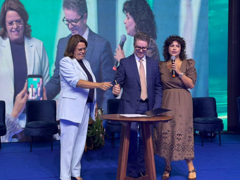 Semad e Saúde assinam acordo para monitorar agrotóxico nos rios