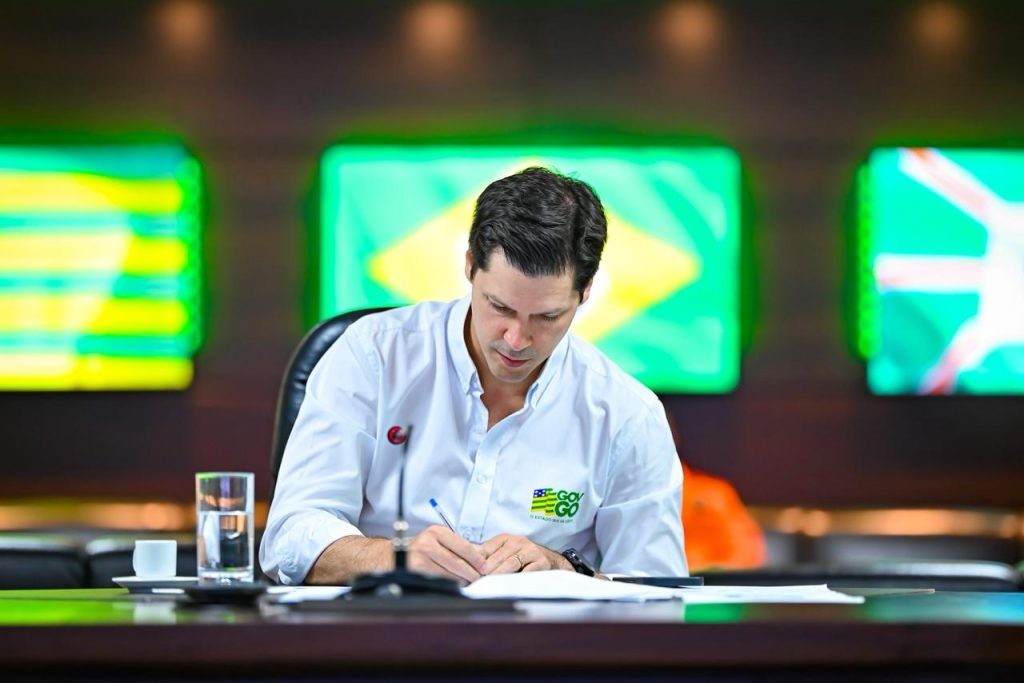 Governo promove mudanças no primeiro escalão