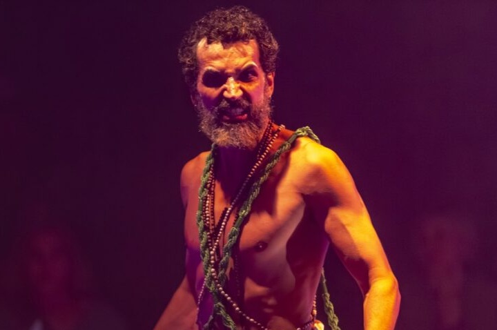 Espetáculo gratuito “Republikkk ou Encruzilhada Não É Beco” circula por Goiás