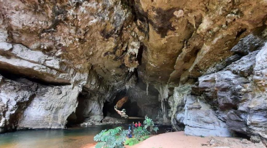 Caverna São Vicente I no parque de Terra Ronca
