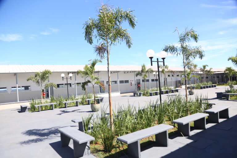 Escola modular de Cidade Ocidental