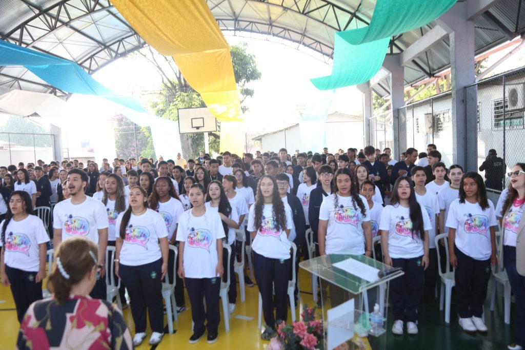 Inaugurada quadra coberta no Colégio Joaquim Ricardo Teixeira, em Aparecida