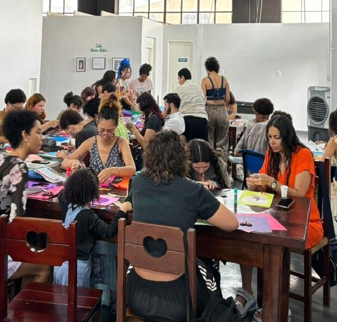 Escola de Artes Visuais divulga agenda de cursos e oficinas gratuitas de maio