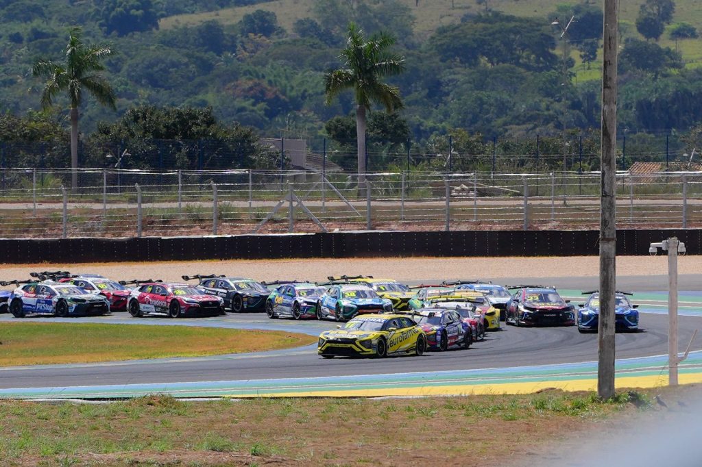 Stock Car no Autódromo de Goiânia