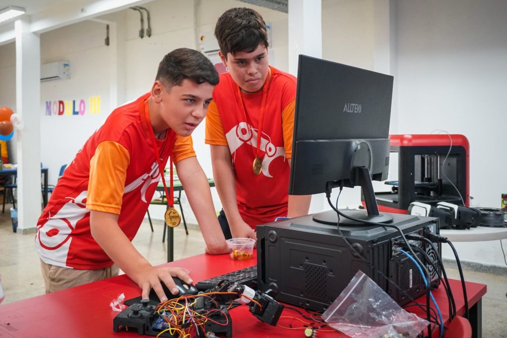 Programa Start em Anápolis - dois novos laboratórios