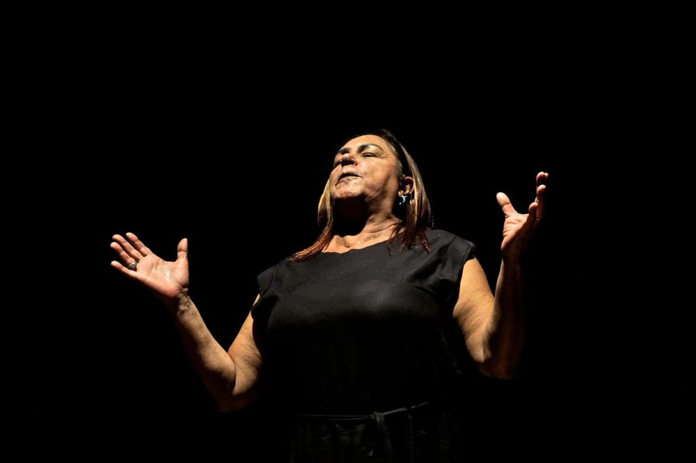 Teatro Goiânia recebe espetáculo sobre envelhecimento e direitos da pessoa idosa