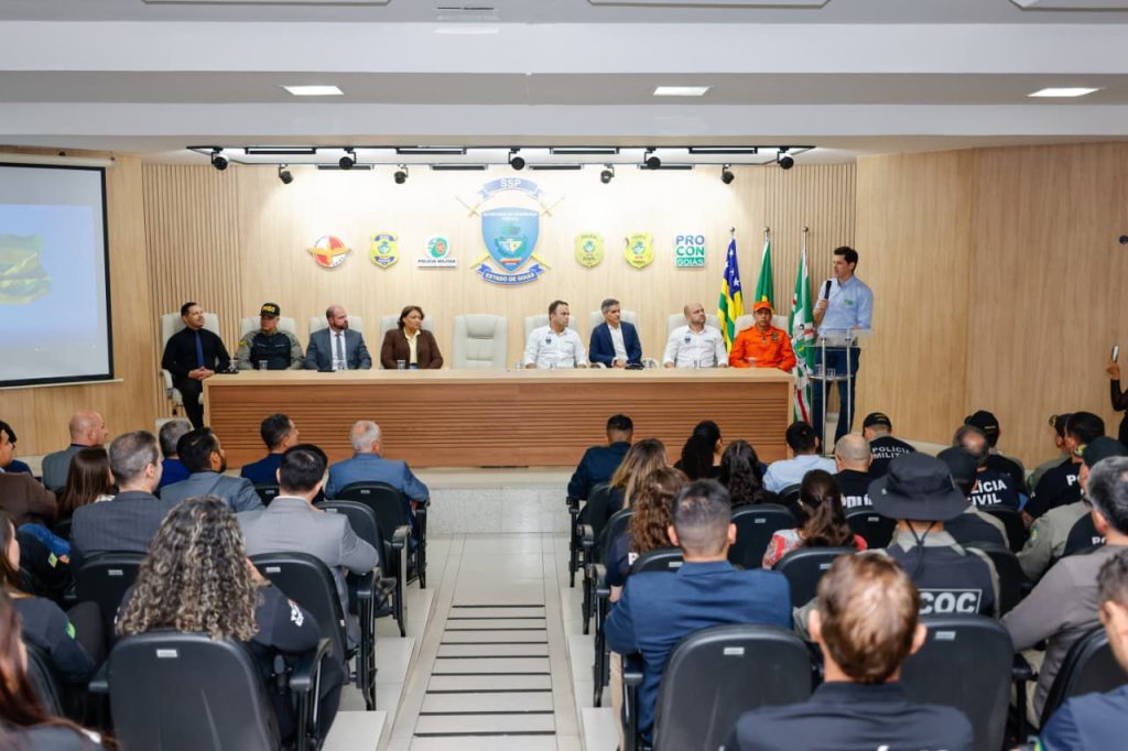 Daniel Vilela na solenidade de entrega de novos veículos e equipamentos para segurança pública