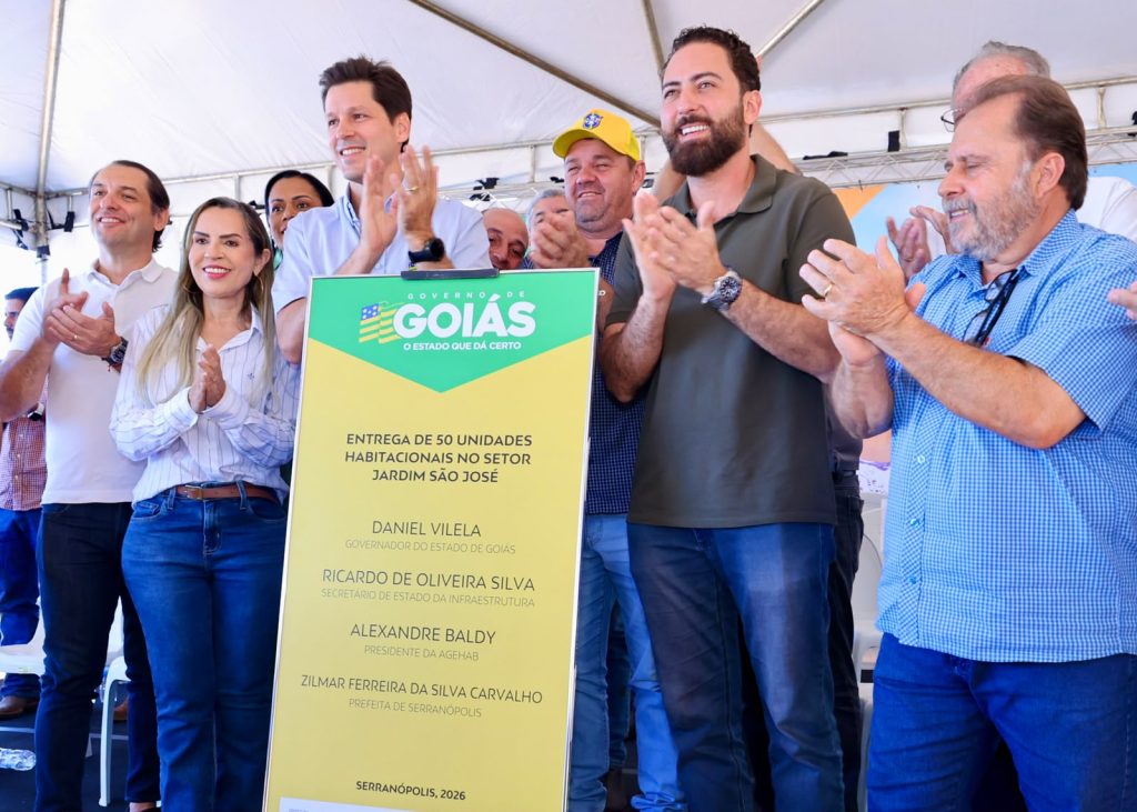 Daniel Vilela entrega casas a custo zero em Serranópolis