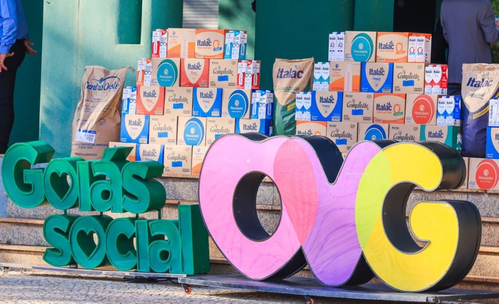 Estado recebe doação de 61 mil litros de leite para entidades sociais