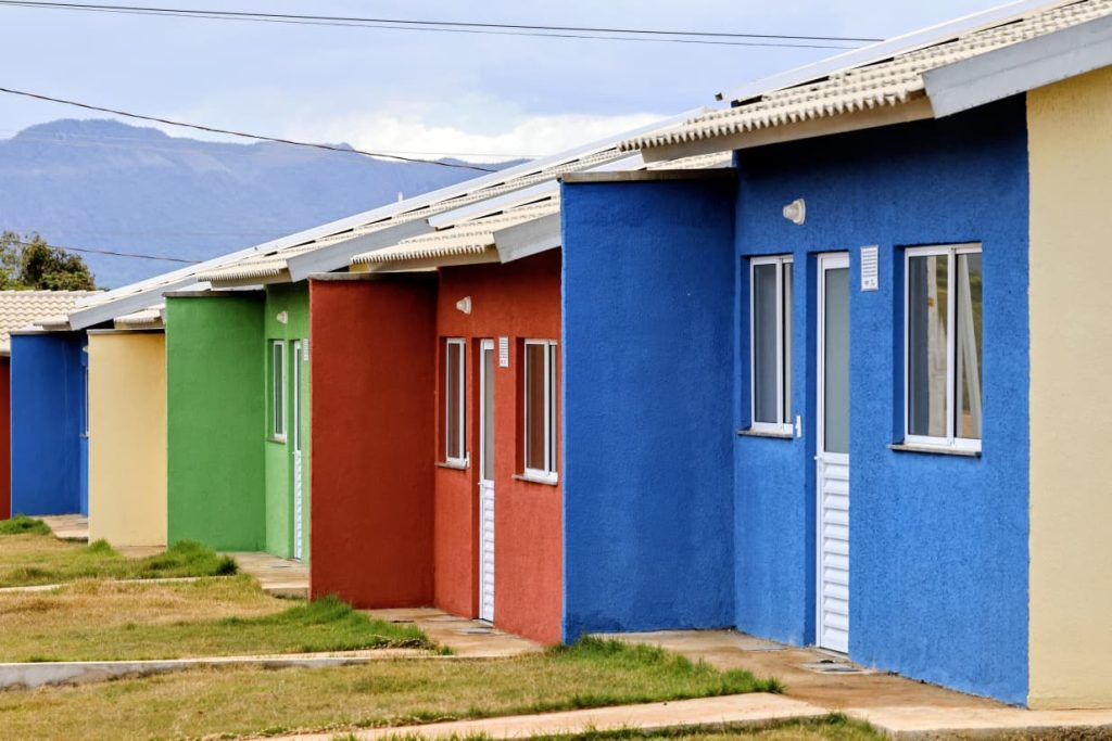 Casas a custo zero no Nordeste goiano (Fotos: Benedito Braga e Wesley Costa)