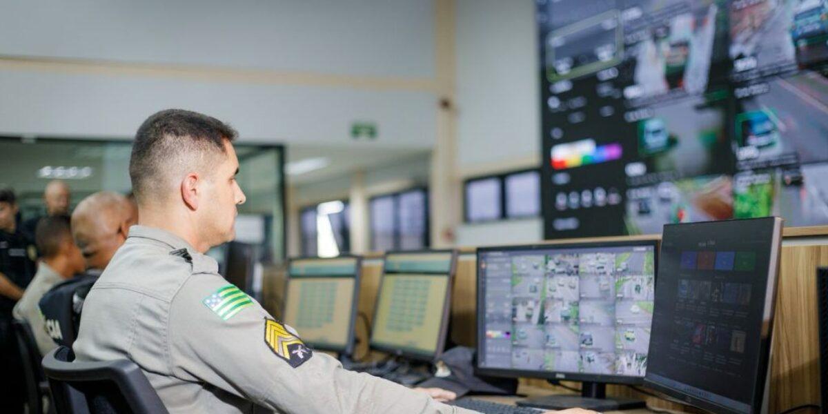 TJ-GO suspende liminar e libera continuidade do programa IA Contra o Crime em Goiás - policial em videomonitoramento