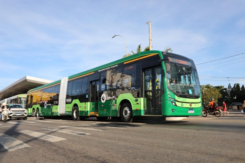 Goiás conquista maior prêmio mundial de mobilidade urbana por transformação no transporte coletivo - ônibus elétrico nas ruas da capital