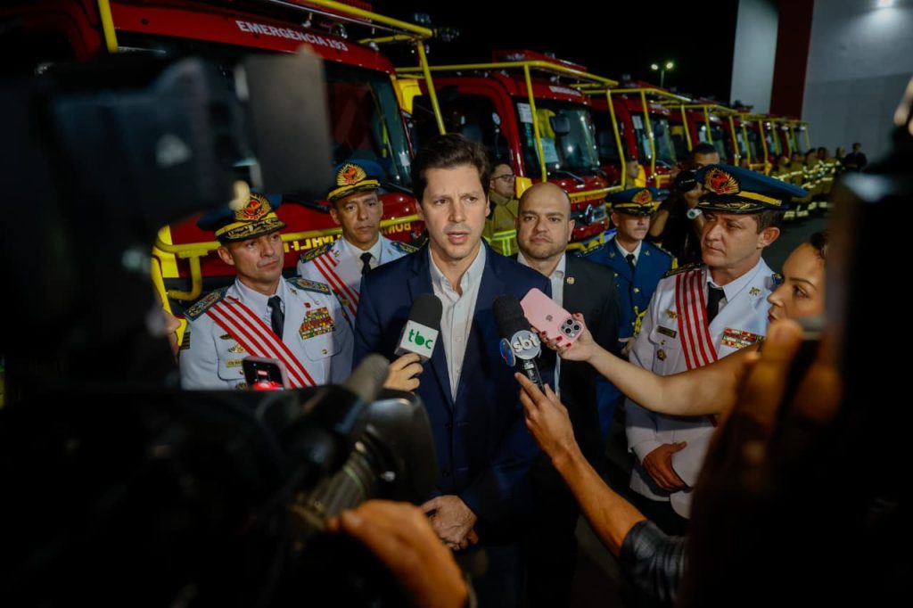 Estado anuncia promoção de 793 bombeiros e entrega veículos