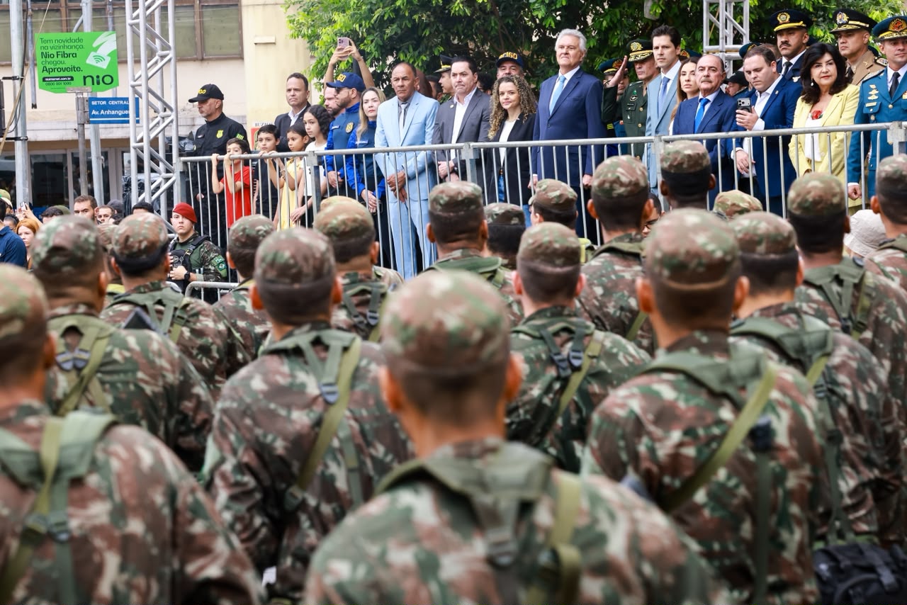 Desfile de 7 de Setembro em Goiânia reuniu estudantes, famílias e forças de segurança na celebração dos 204 anos da Independência