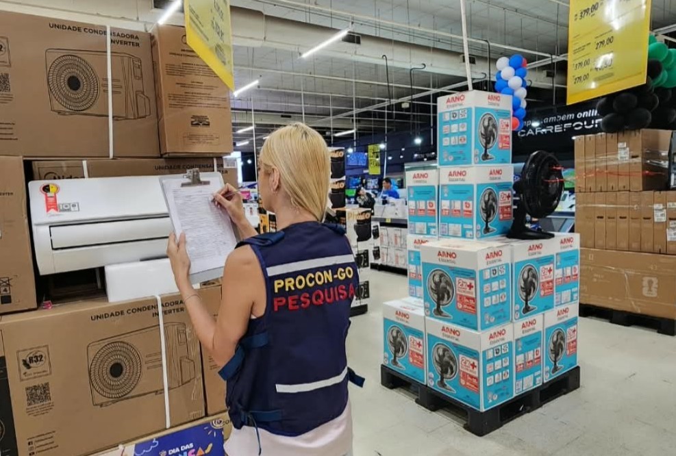 Procon aponta variação de até 134% nos preços de produtos para o calor