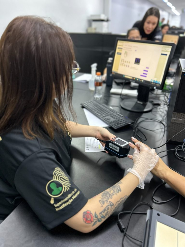 Coleta biométrica para Carteira de Identidade Nacional
