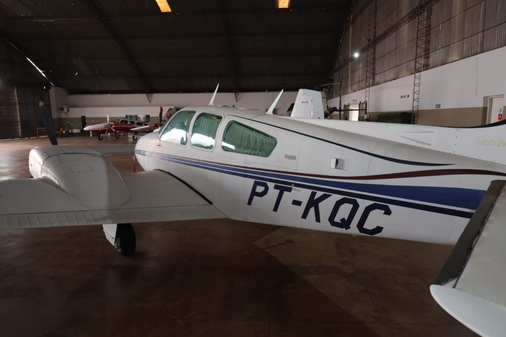 Avião do Governo de Goiás Leiloado