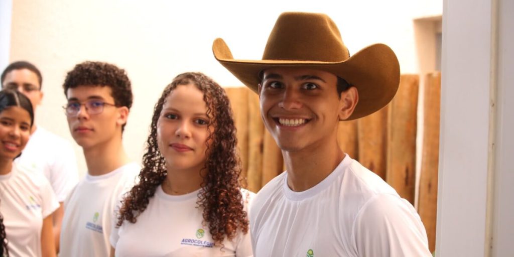 alunos do Agrocolégio Maguito Vilela