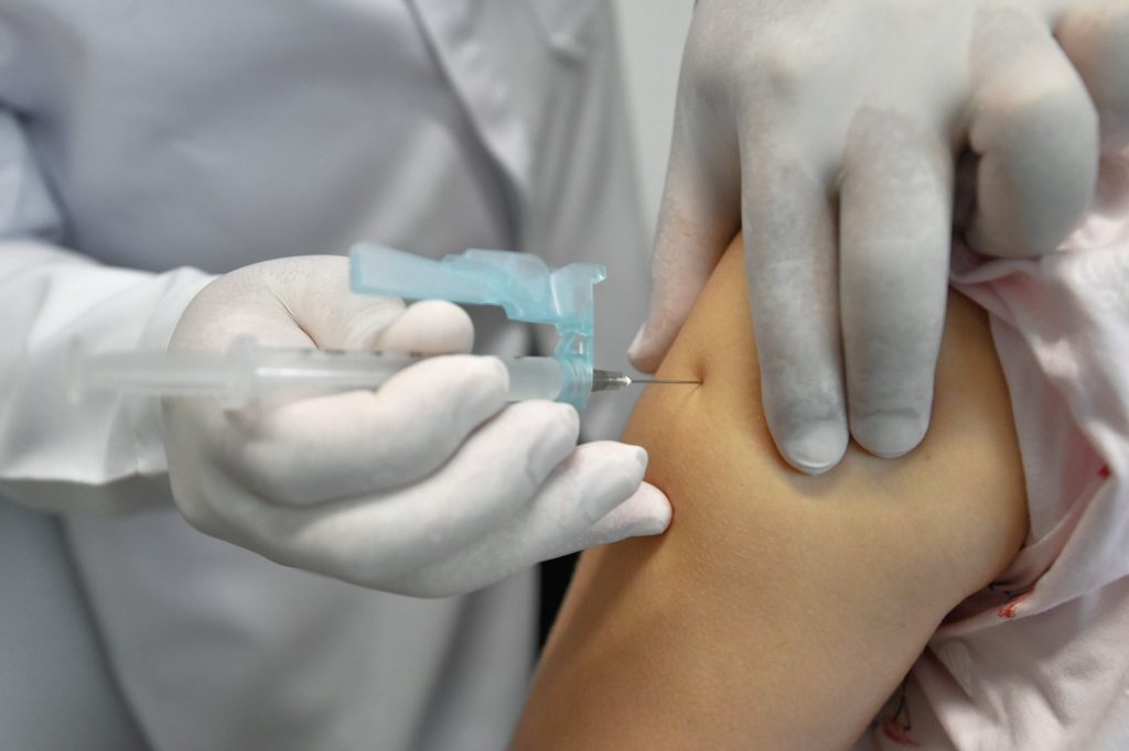 Saúde orienta troca temporária da vacina meningocócica C pela ACWY